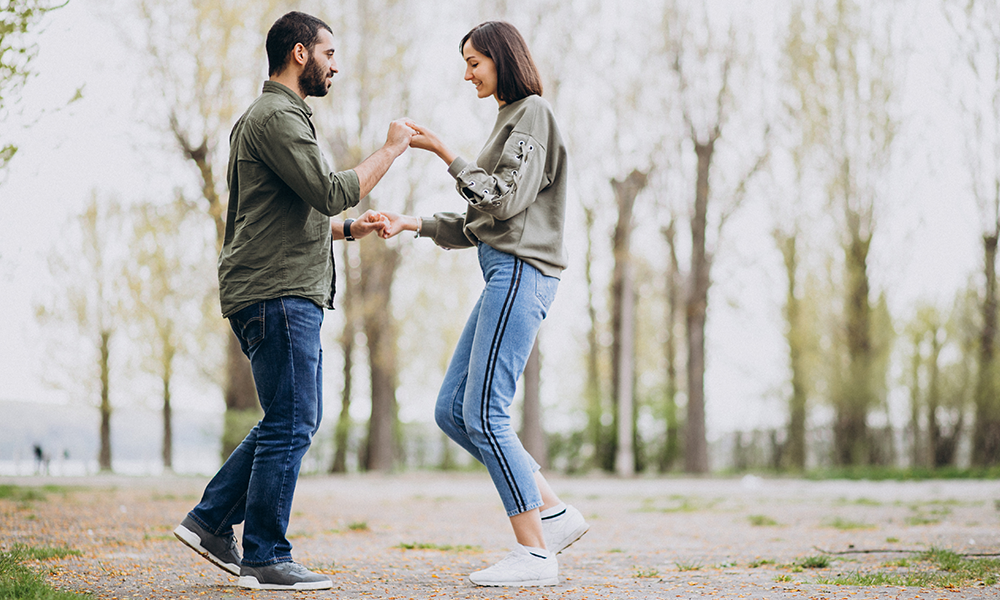 Couples-&-Relationship-Dynamics